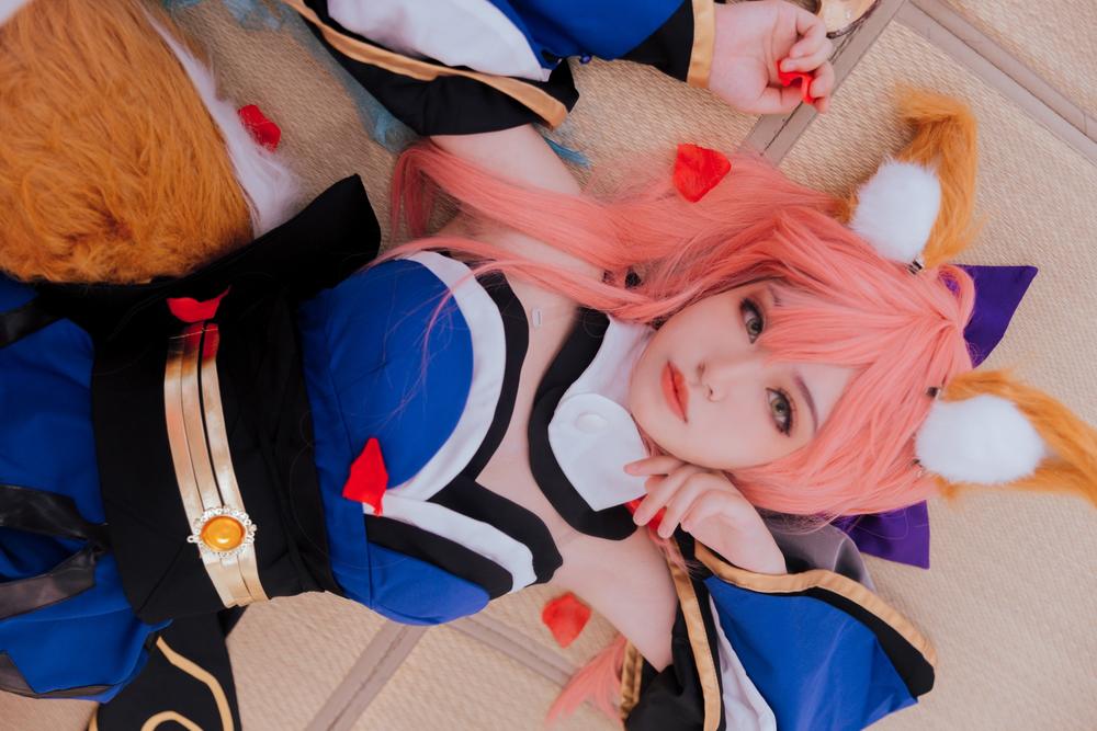 双红会前弗爵爷探班曼联!78岁克劳琛现身 珍贵合影|新2备用网址(图1) 新2手机网址